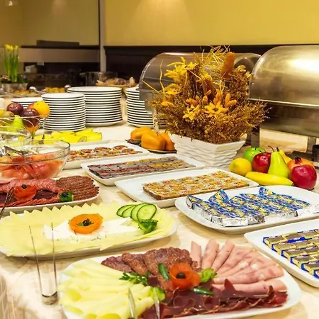 Alpine Relax Free & Pool Apartament *