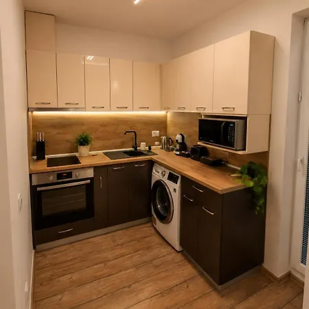 Alpine Relax Free & Pool Apartment *