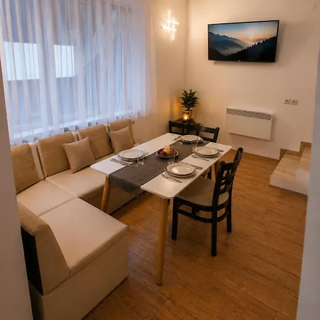 Alpine Relax Free & Pool Apartment Pamporovo