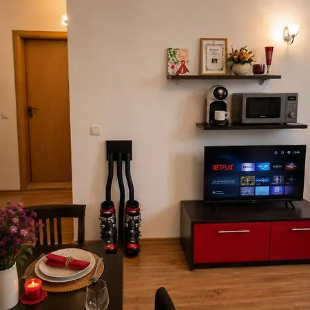 Alpine Relax Free & Pool Apartment *